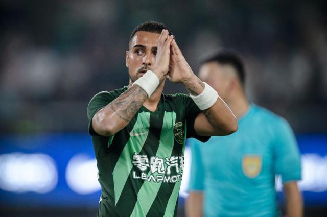 开云体育登录-莱昂纳多艾菲尔丁已到阿布扎比 海港引援接近收官